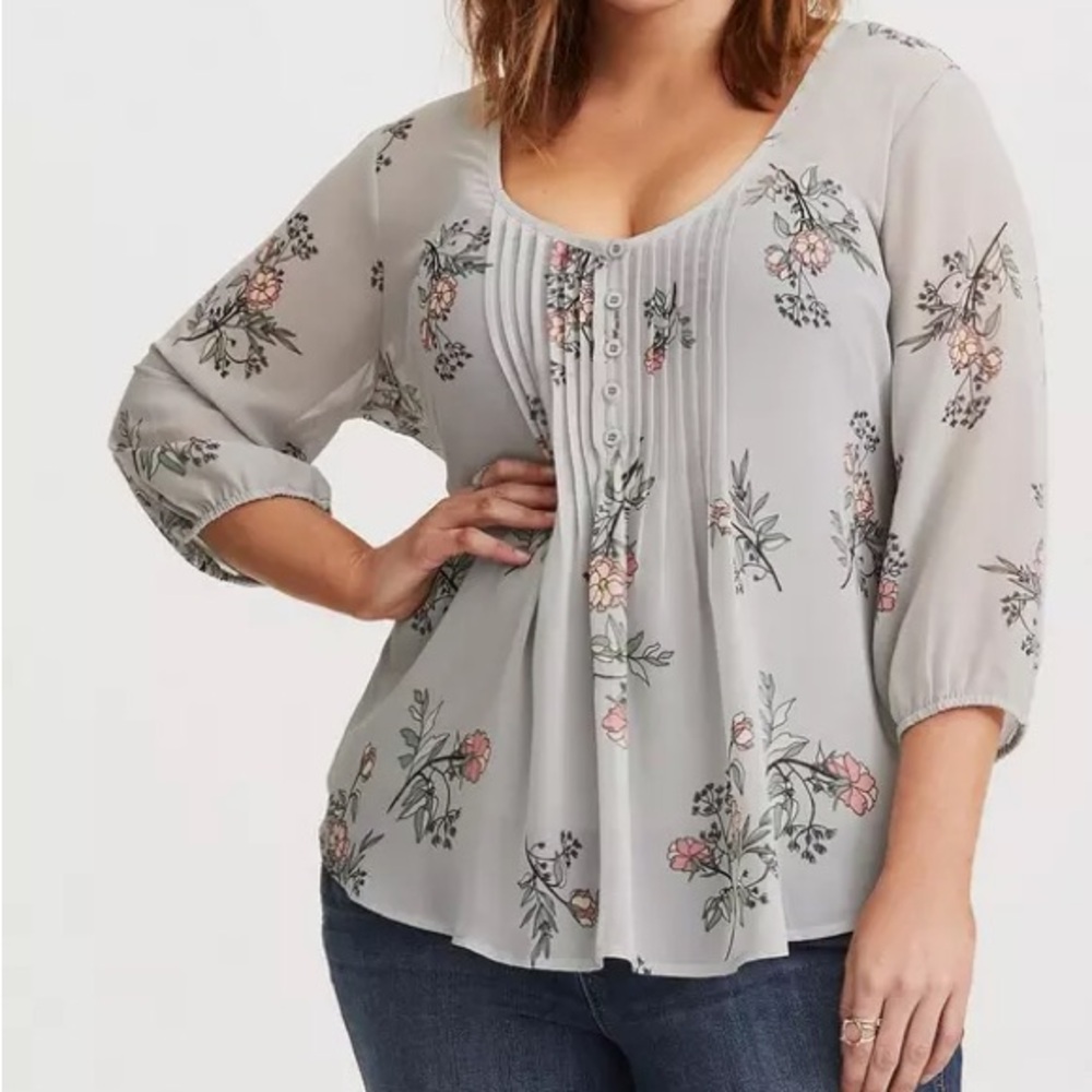 Torrid Grey Floral Chiffon Pintuck Blouse Size 3(22-24)-NWT